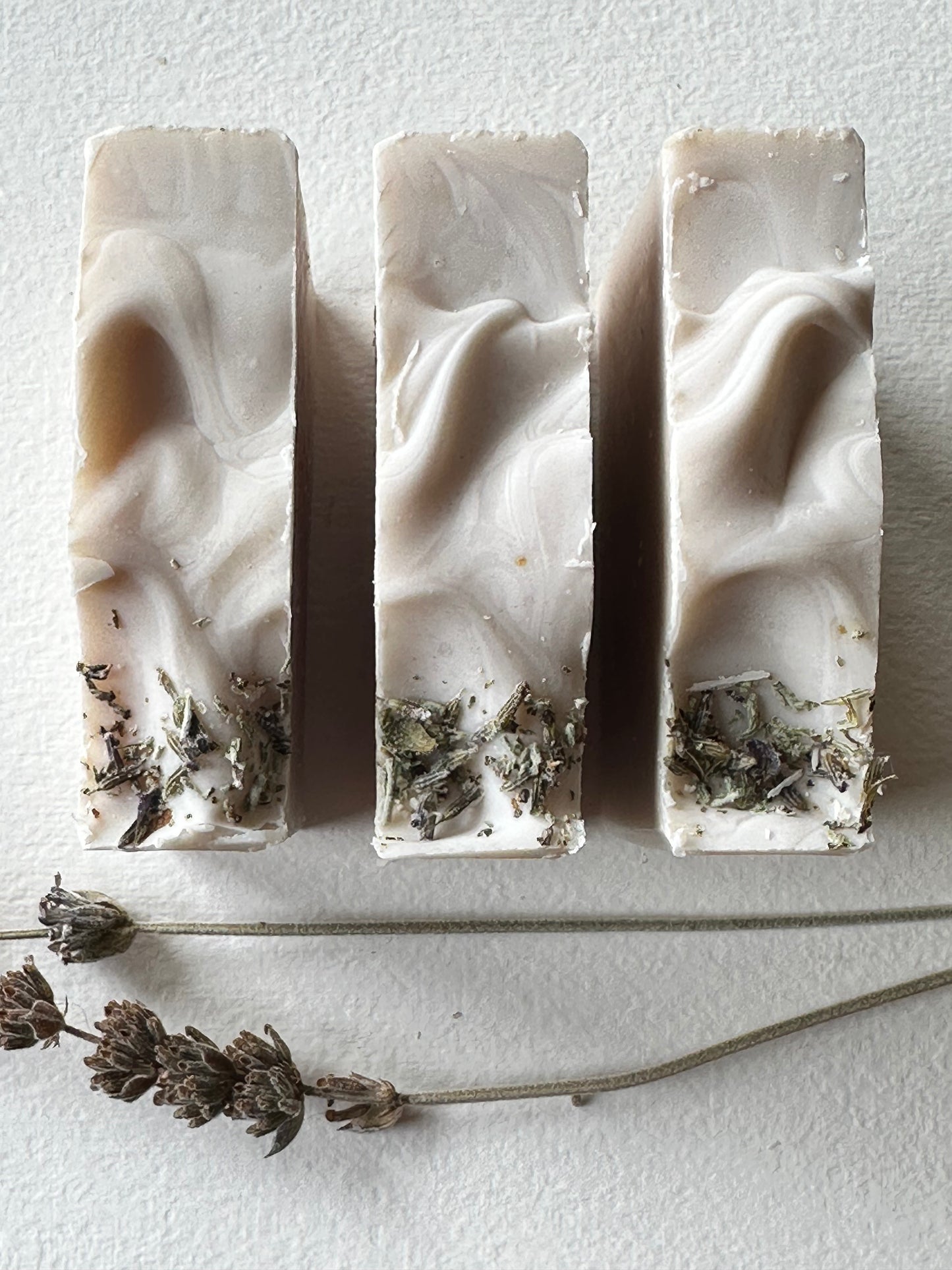 All Natural Lavender Soap | Plumping & Fine Line Reducing | Reduce Blemishes & Lighten Scars